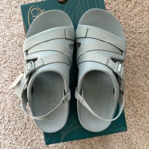 NWT Chaco Aqua Gray Chillos Sport Sandals